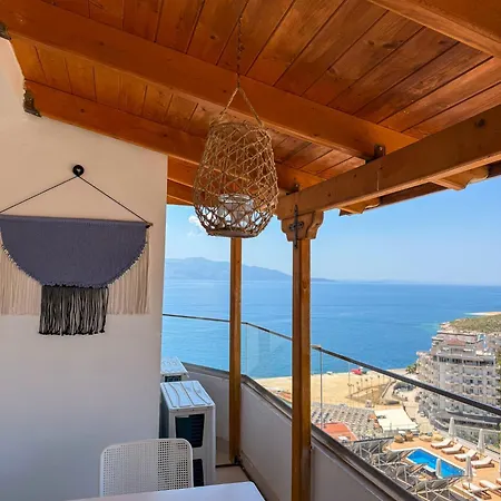 Azzurro Penthouse Apartment *